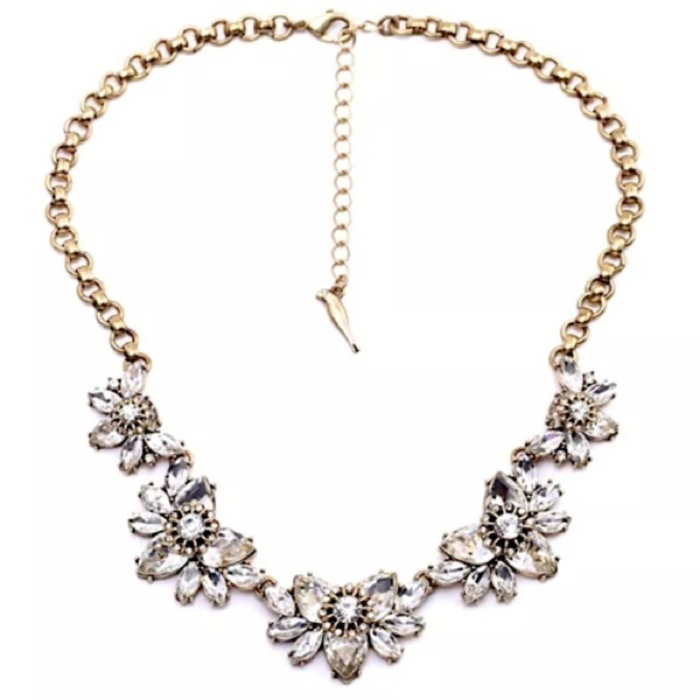 CRYSTAL FLOWER STATEMENT NECKLACE